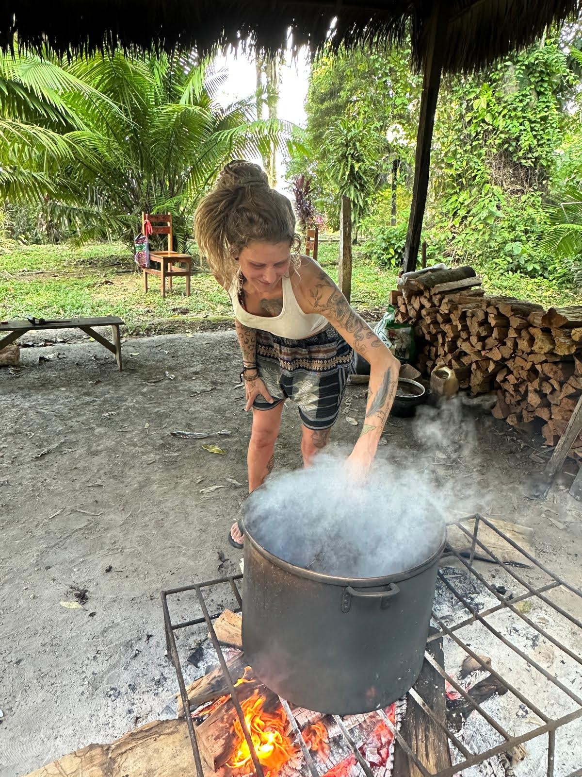 Plant Medicine Maestra Rao Nete Onaya Noma – schamanische Heilarbeit mit Shipibo-Conibo-Wissen aus dem Amazonas, eingebettet in Zeremonien mit heilkräftigen Pflanzenspirits der Pachamama